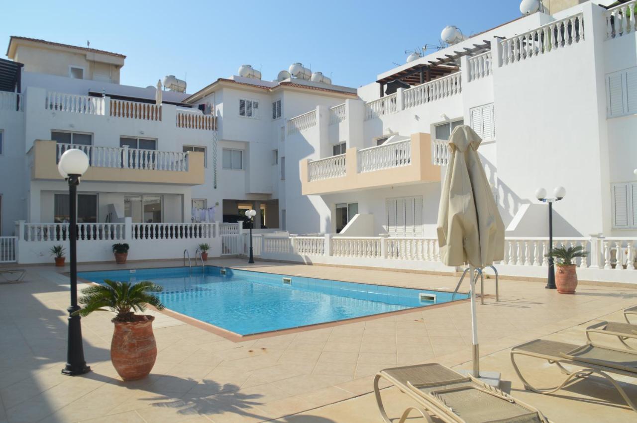 Kapparis Penthouse Lejlighed Paralimni Eksteriør billede